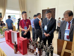 Trưng bày Rượu Ba Kích Yên Tử Trưng bày Rượu Ba Kích Yên Tử tại Triển lãm thành tựu đất nước