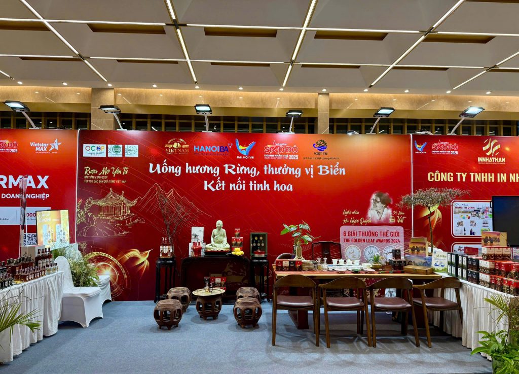 Rượu ba kích Yên Tử tham gia trưng bày tại Giải thưởng Sao Đỏ 2025 – Tôn vinh giá trị Việt từ hương rừng Yên Tử